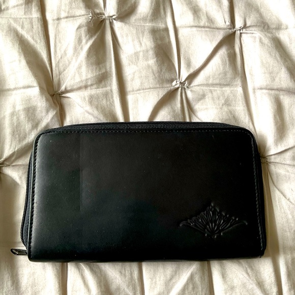 Buxton leather long organizer wallet - Picture 1 of 7